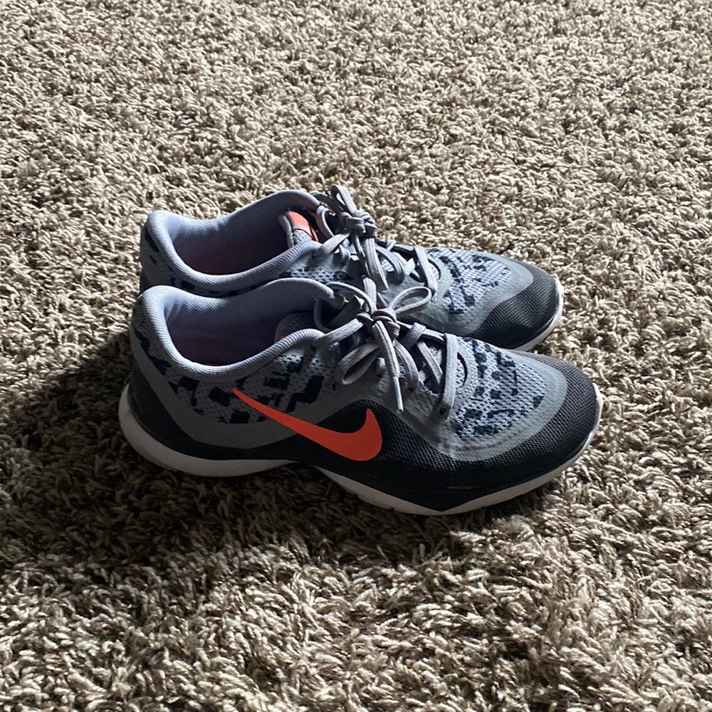 Nike Flex Women’s Walking Shoes Size 6.5